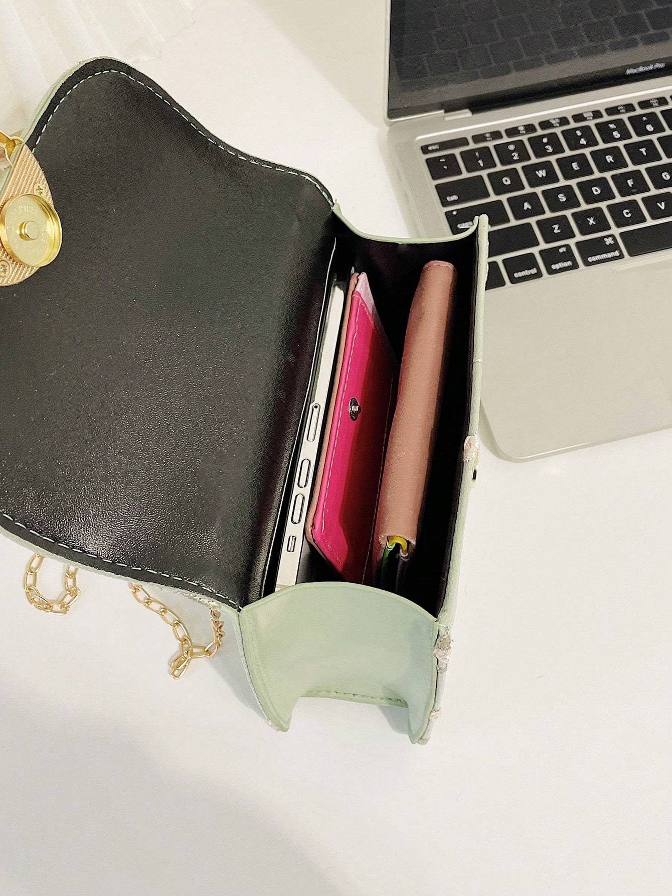 Simple And Fashionable Pearl Hand-Held Small Square Bag For Women, New Lace Chain Shoulder And Crossbody Small Square Bag