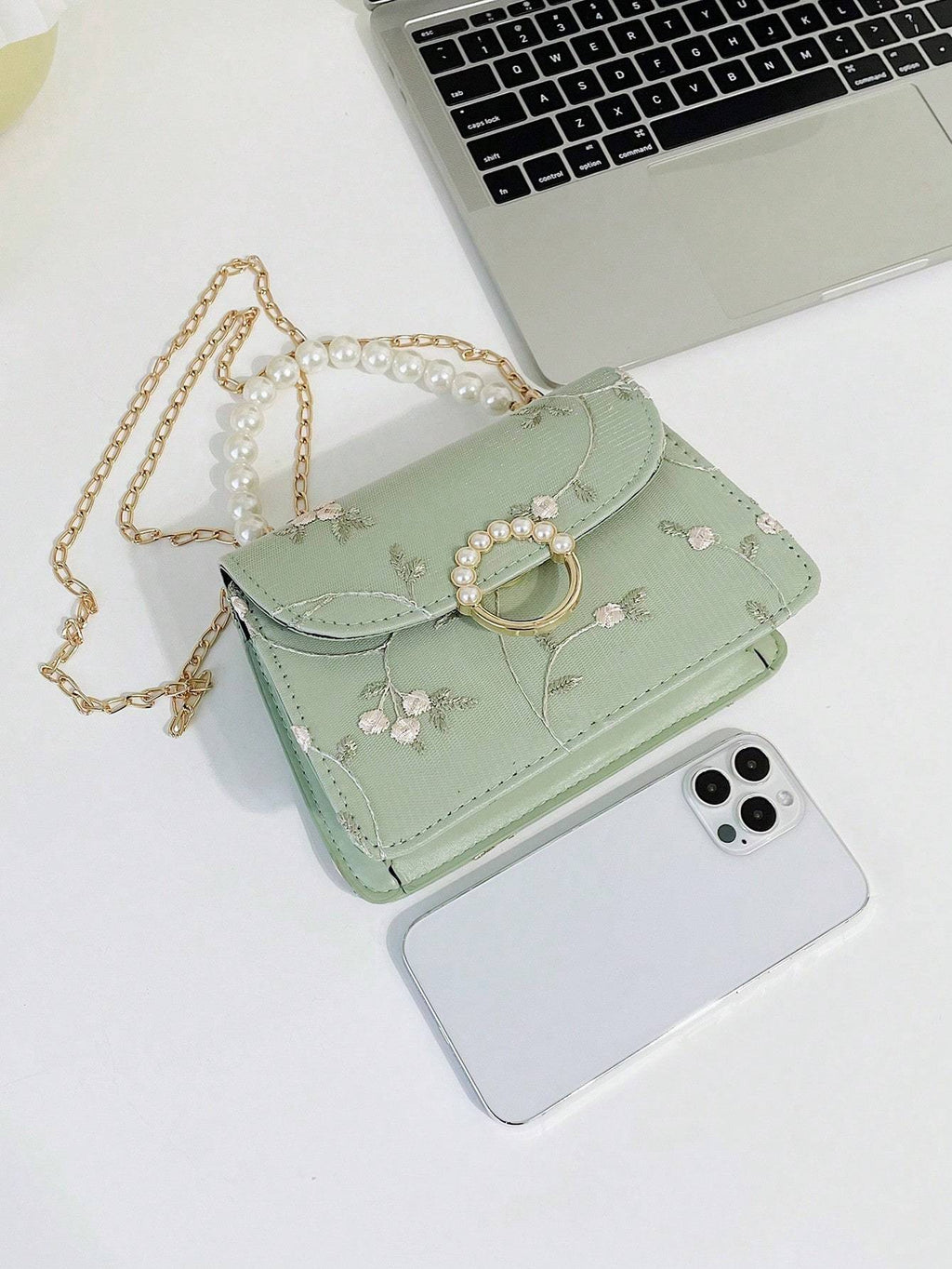 Simple And Fashionable Pearl Hand-Held Small Square Bag For Women, New Lace Chain Shoulder And Crossbody Small Square Bag